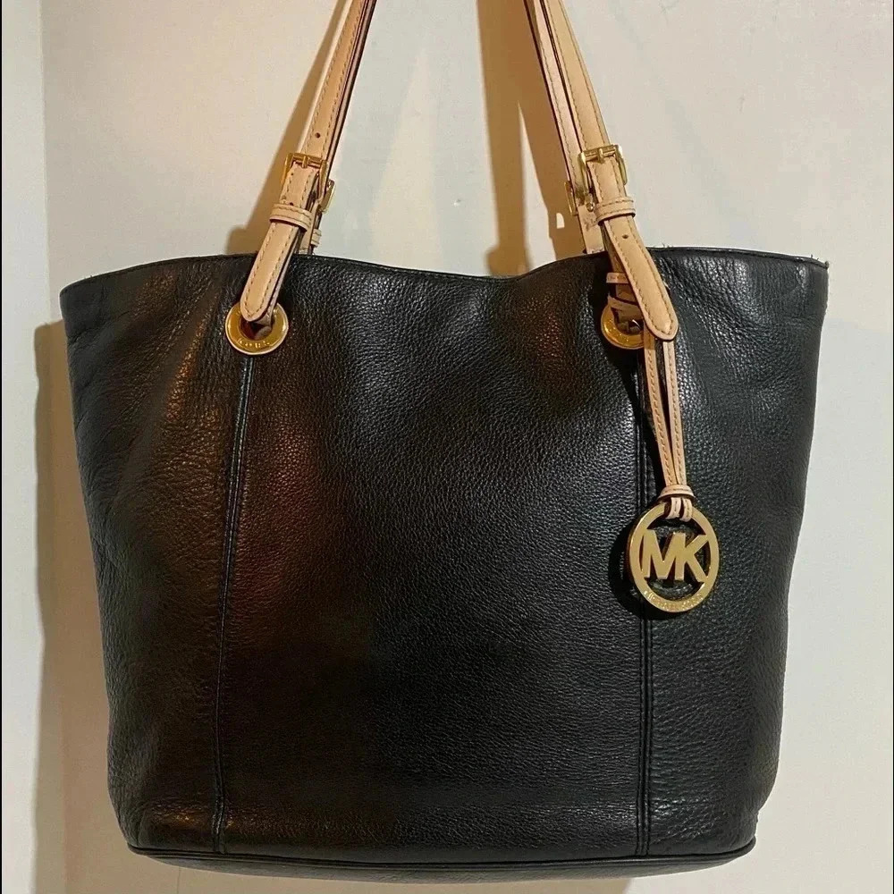 Michael kors Black leather satchel handbag